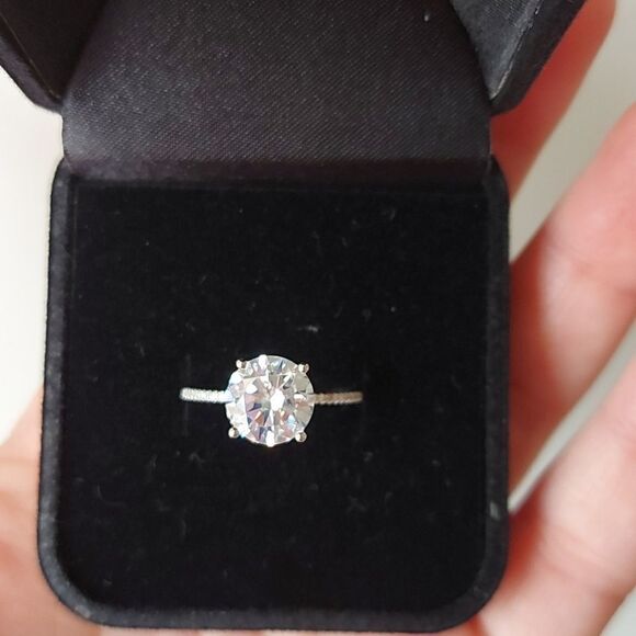 Host Pick 🥳3 Carat Cubic Zircon Sterling Silver Engagement Ring - Picture 5 of 14